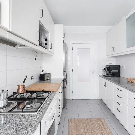 Beachfront Apartment Matosinhos (Porto)